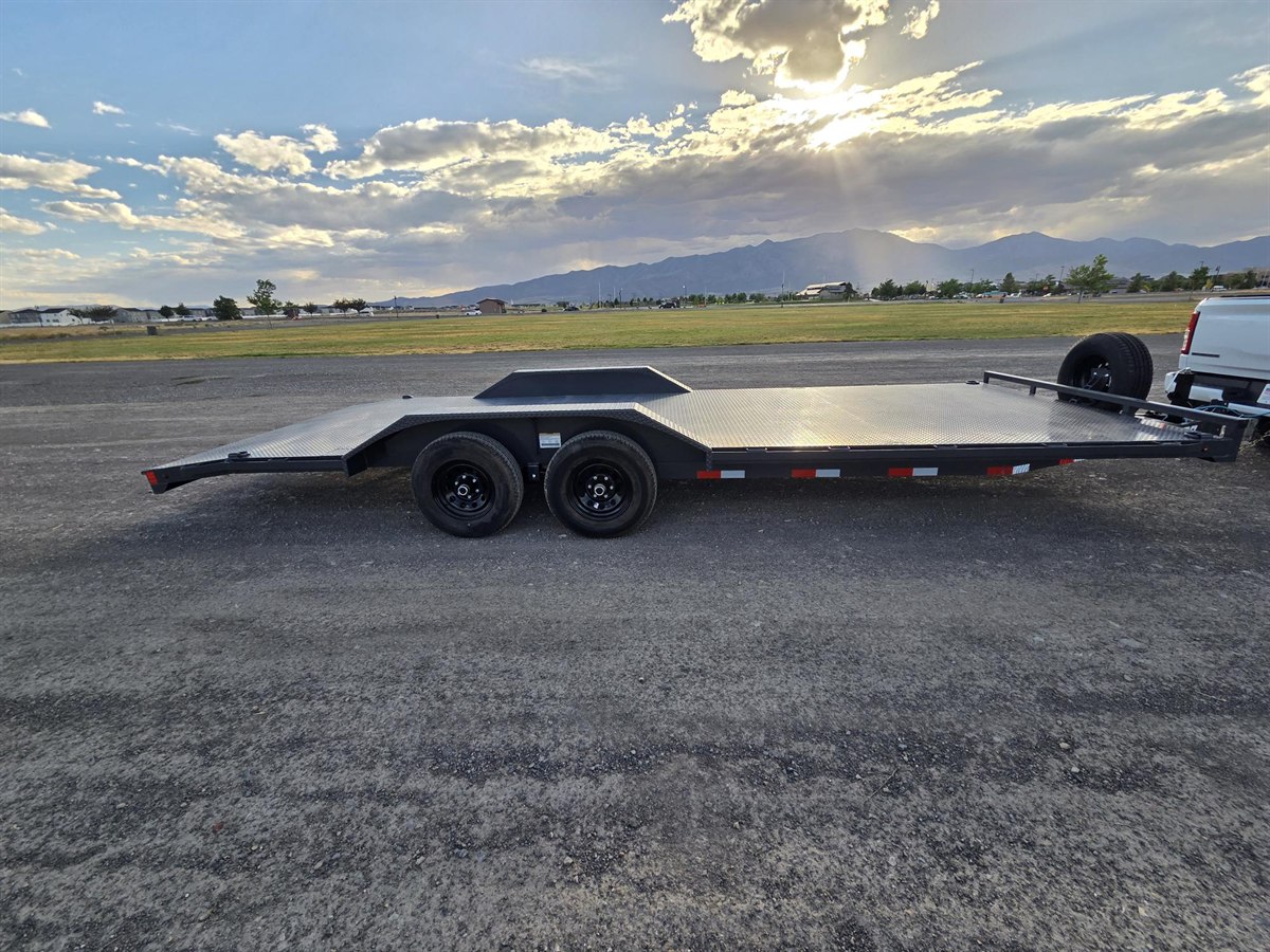 Lamar 8.5x22 car hauler trailer rental — Eagle Mountain Trailer Rental LLC